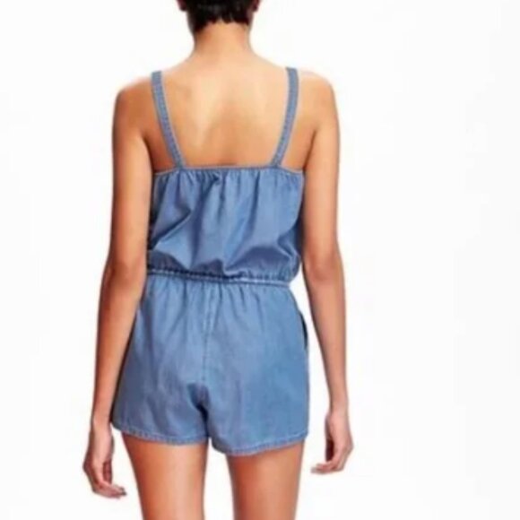 Old Navy Chambray Denim Short Romper Size Medium - Picture 2 of 10